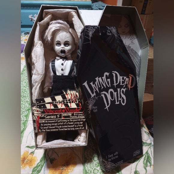 *VINTAGE* RARE Vincent Vaude Living Dead Doll like new - Picture 6 of 8